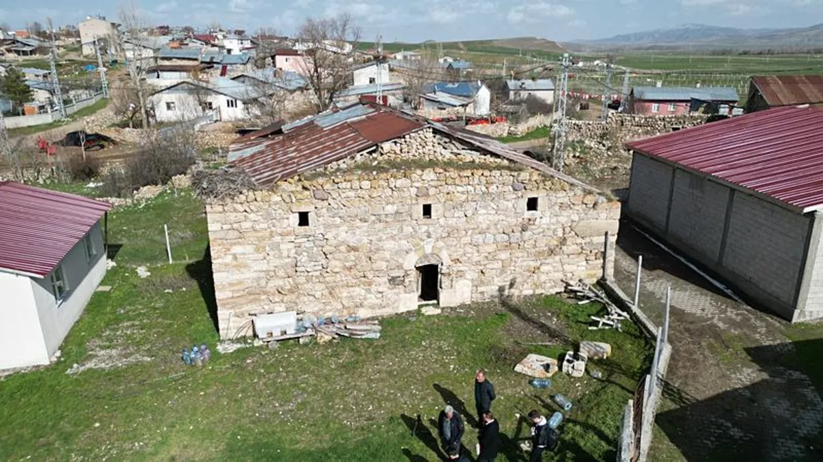 Sivas'ta sahibinden satılık kilise! Gören şaşkına döndü
