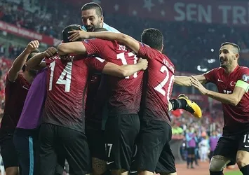 Türkiye-İzlanda maçının hakemi belli oldu
