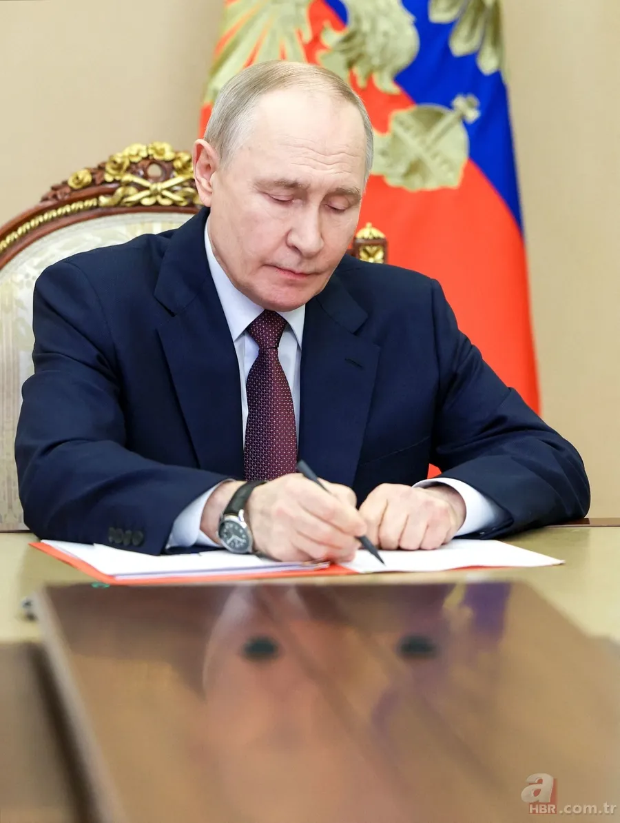 ABD Başkanı Trump peşinde: Putin Grönland için fiyat verdi 3