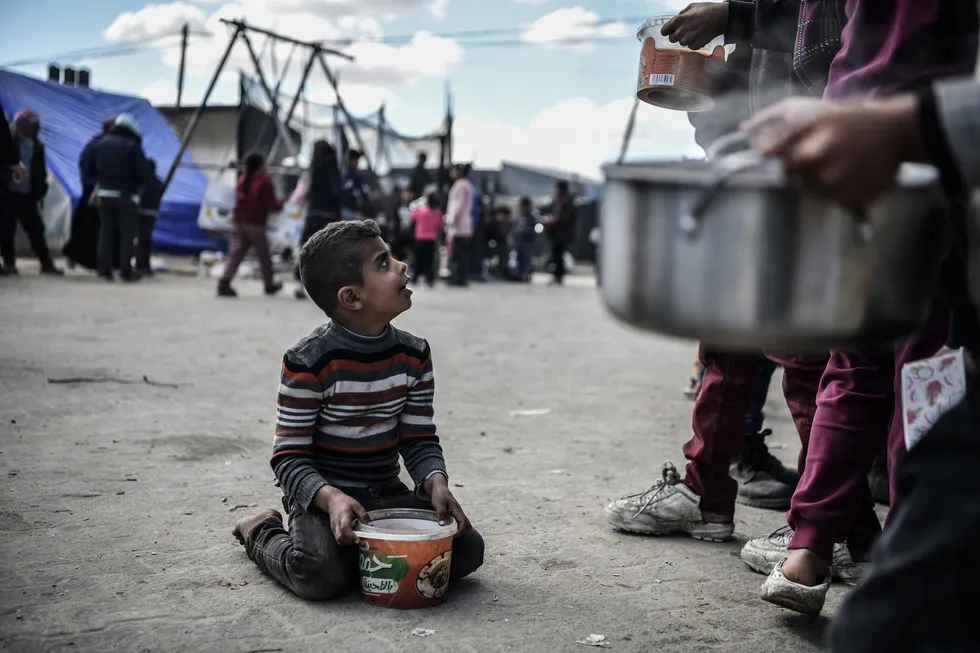gazzede-insanlik-can-cekisiyor-16-milyon-kisi-kitlik-tehlikesiyle-karsi-karsiya-1779206392608.jpg Gazze'de insanlık can çekişiyor! 1,6 milyon kişi kıtlık tehlikesiyle karşı karşıya - 1