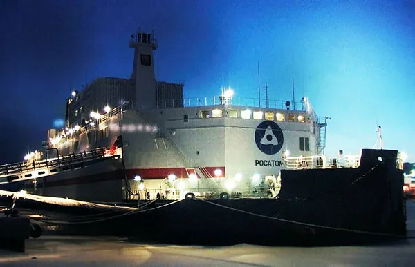 Rusya’dan dünyada bir ilk! Akademik Lomonosov faaliyete geçti