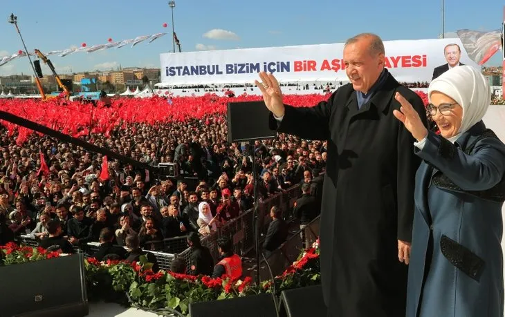 Tansu Çiller ve Mehmet Ağar Yenikapı'da! Başkan Erdoğan karşıladı