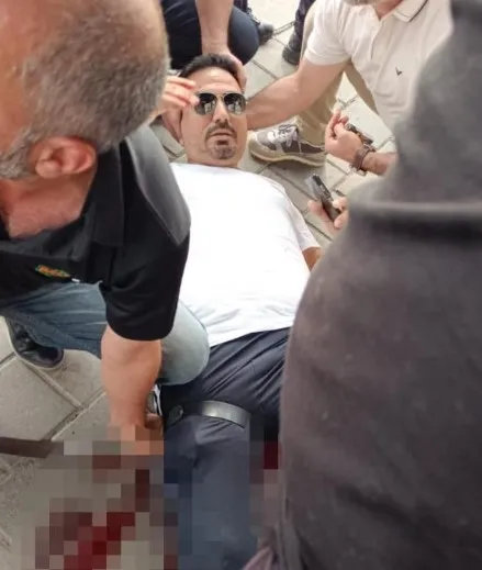 siirtte-silahli-catisma-vali-kavganin-ortasinda-kaldi-1717084354314.jpg Siirt'te silahlı çatışma! Vali kavganın ortasında kaldı - 2