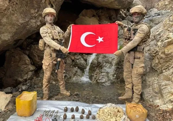 10 ilde Kahramanlar 35 Operasyonu! Teröristlere ait 58 mağara ve sığınak yok edildi...
