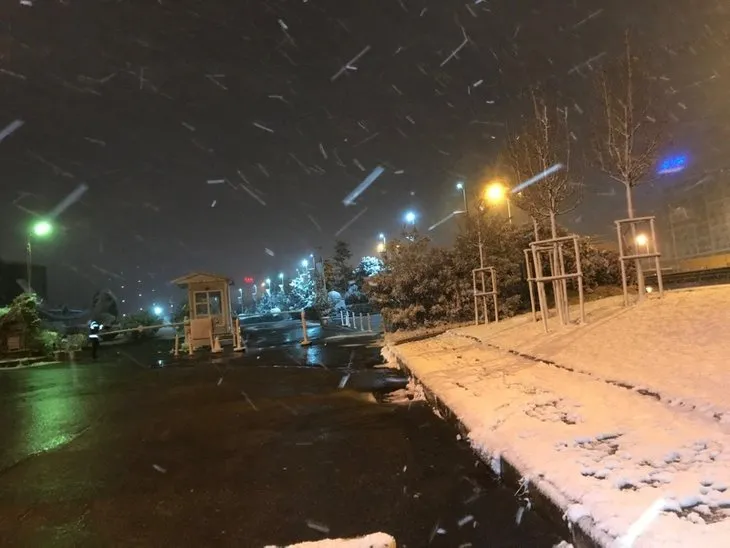 İstanbul kar yağışı son dakika | Beyaz örtü İstanbul'u kapladı! İşte o görüntüler