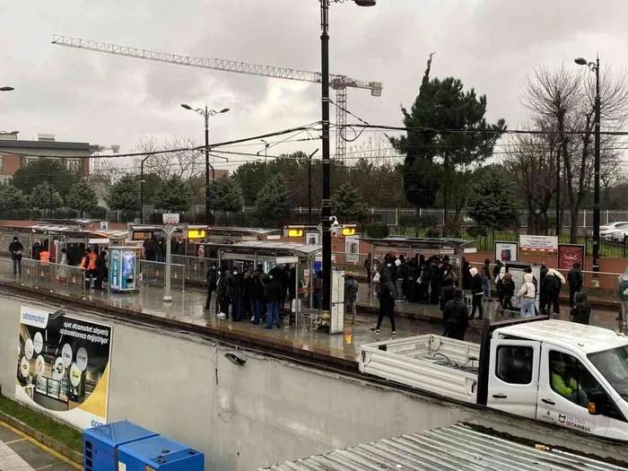 Son dakika: İstanbul’da yağmur etkili olmaya başladı! Trafik yoğunluğu yüzde 71'e ulaştı - 3
