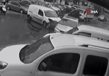 Ataşehir'de yaşanan kazalar kamerada