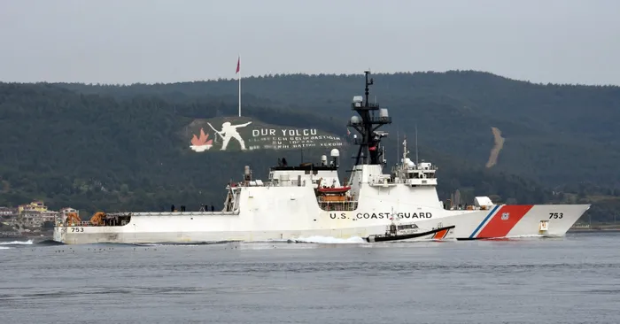 ABD Sahil Güvenlik gemisi Çanakkale Boğazı'ndan geçti! Dikkat çeken görüntü - 2