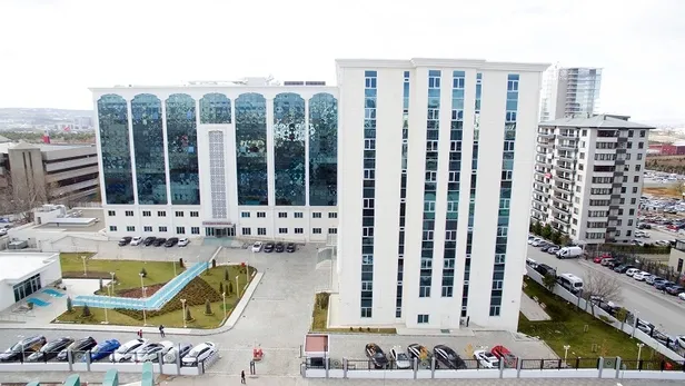 bakanlik-lise-mezunu-personel-aliyor-asi-bahcivan-temizlik-gorevlisi-sofor-garson-guvenlik-muhasebe-sekreter-1710498405612.jpg Bakanlık lise mezunu personel alıyor! Temizlik Görevlisi, Şoför, Aşı, Bahçıvan, Garson, Güvenlik, Muhasebe, Sekreter… - 3