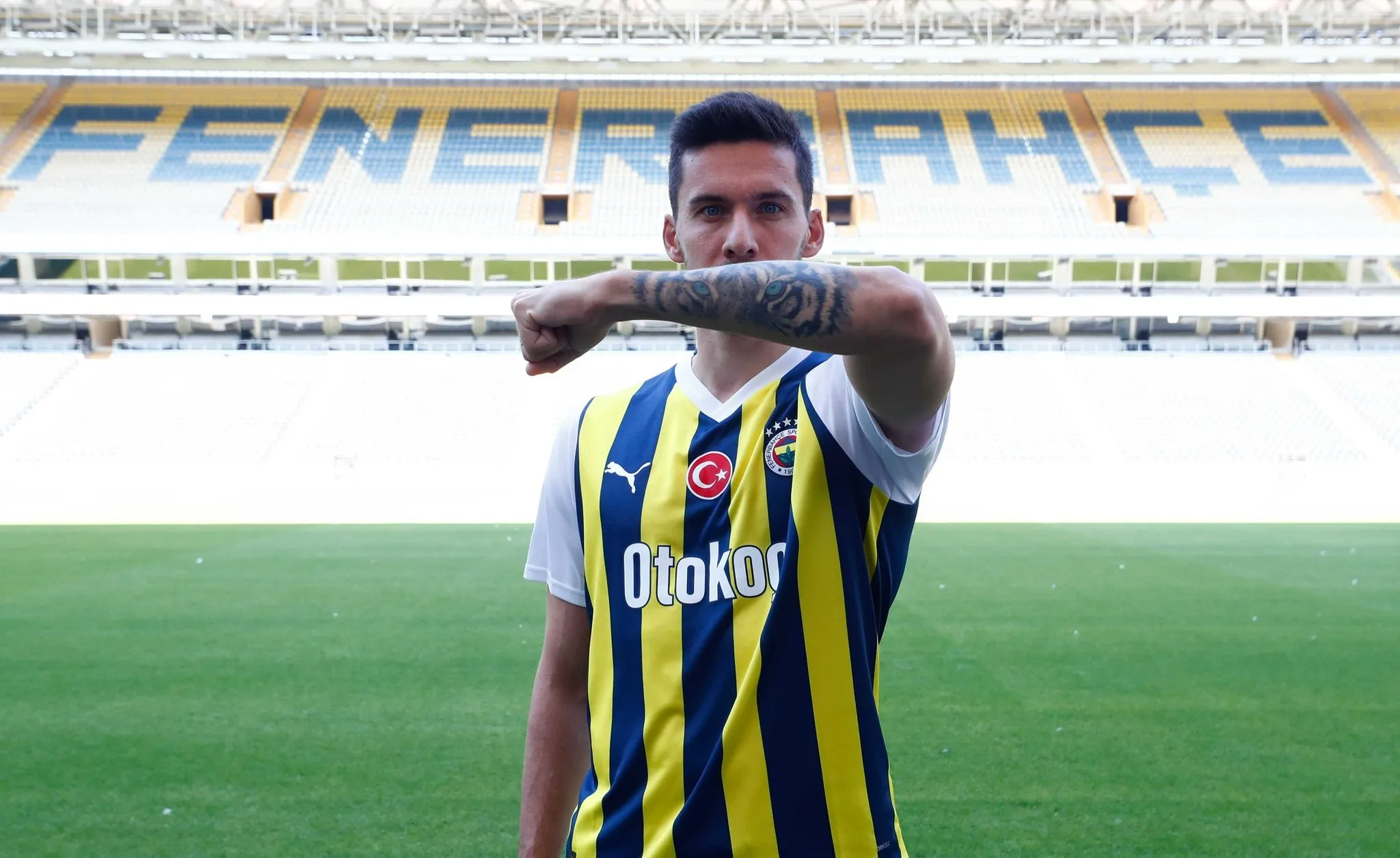 Umut Nayir resmen Fenerbahçe'de! Sarı lacivertliler transferi duyurdu...