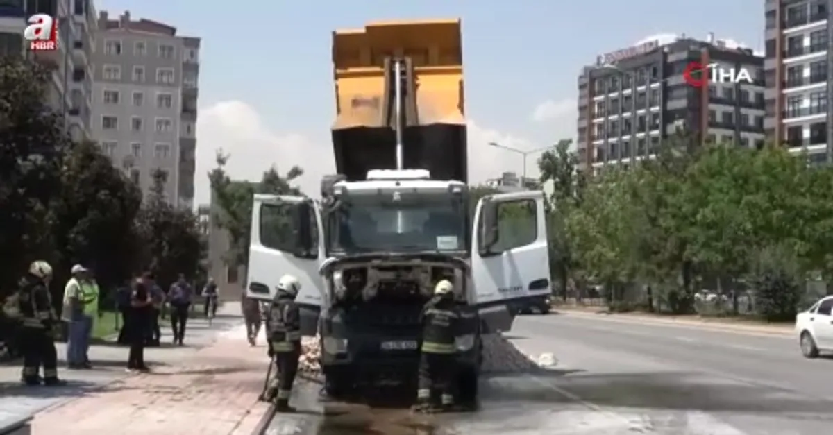 Seyir halindeki kamyonda yangın paniği