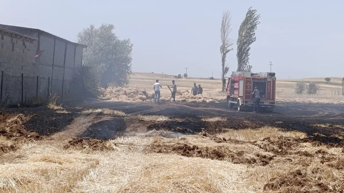 Konya'nın Hüyük ilçesinde saman balyası ve tarla yangını!