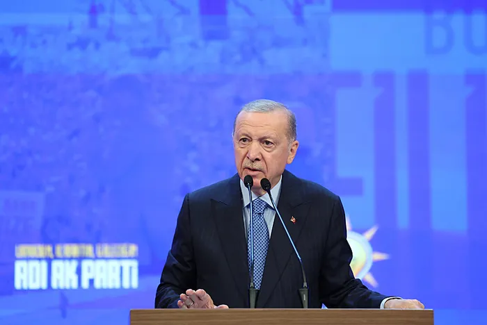 AK Parti’de 23. yıl coşkusu! Başkan Recep Tayyip Erdoğan’dan teşkilatlara uyarı: Yorulan varsa kenarda soluklansın