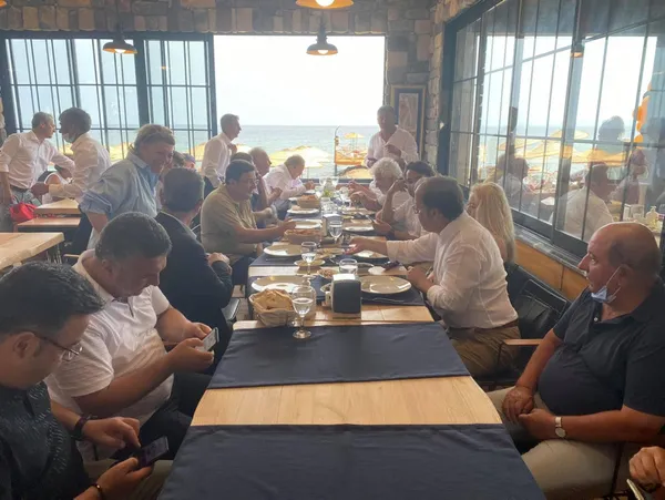 Kaçak plaj açılışı CHP’yi karıştırdı! Birbirlerine girdiler