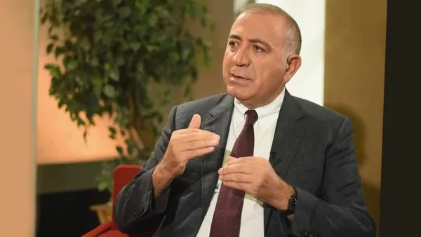 hdpnin-dinmek-bilmeyen-chp-aski-mithat-sancar-bizi-korumak-icin-tek-basina-basin-toplantisi-duzenledi-1633884304068.jpg HDP'nin dinmek bilmeyen CHP aşkı "Mithat Sancar bizi korumak için tek başına basın toplantısı düzenledi" - 2