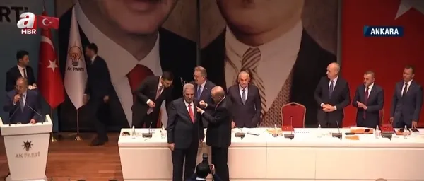 AK Parti'ye CHP ve Saadet Partisi'nden 2 önemli katılım: Başkan Erdoğan rozetlerini taktı - 6