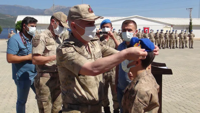 Gaziantep’te komandolar dualarla Suriye’ye uğurlandı