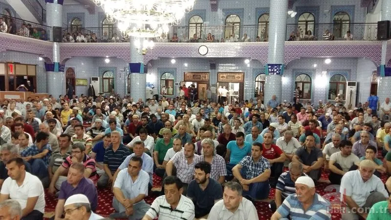 Kadir Gecesi ibadetleri neler? Hangi ibadetler yapılır? Kadir Gecesi'ni nasıl geçirmeliyiz? Yapılması gereken ibadetler... 9