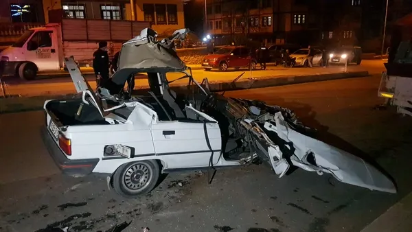 Karabük’te korkunç kaza! Kağıt gibi yırtılan araçtan yaralı kurtuldu - 1