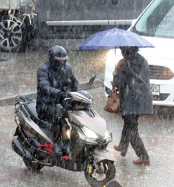 1709885165197.jpg Şemsiyeleri hazırlayın sağanak geliyor! O günlere dikkat! Meteoroloji'den çok sayıda ile yeni uyarı... - 3