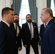 Cumhurbaşkanı Erdoğan, Katarda Diriliş Ertuğrul oyuncularıyla sohbet etti