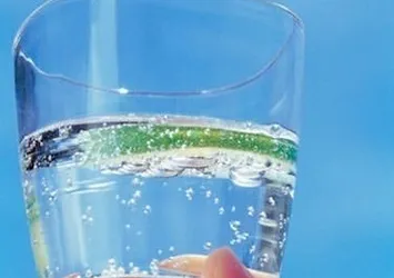 Maden suyu ve soda kör edebilir!