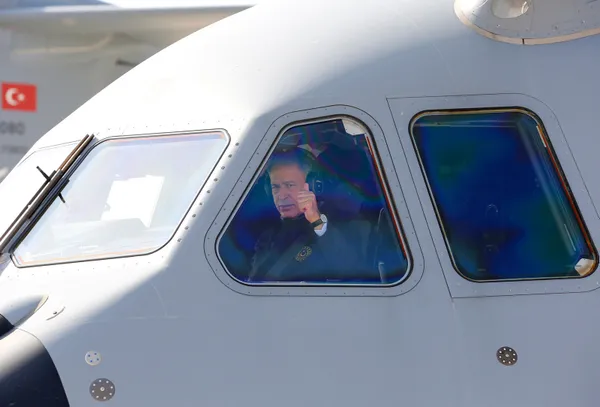 Son dakika: Yeni uçuş eğitim yılı başladı! Milli Savunma Bakanı Hulusi Akar kokpitte