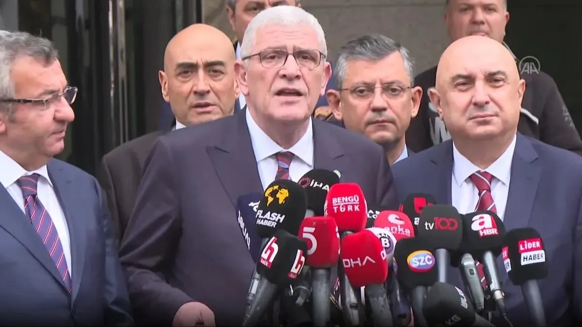 HDP sorusu sonrası ne yapacağını şaşırdı! İYİ Partili Müsavat Dervişoğlu "Dağılın" dedi, dağıldılar