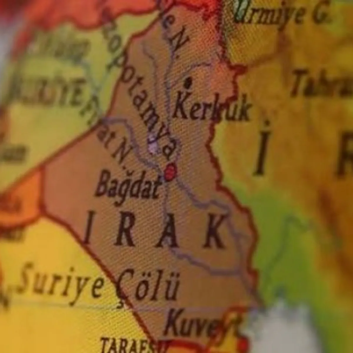 Irak'ta aşırı sıcaklar felakete neden oldu! Mühimmat deposu patladı ticari depoda yangın çıktı
