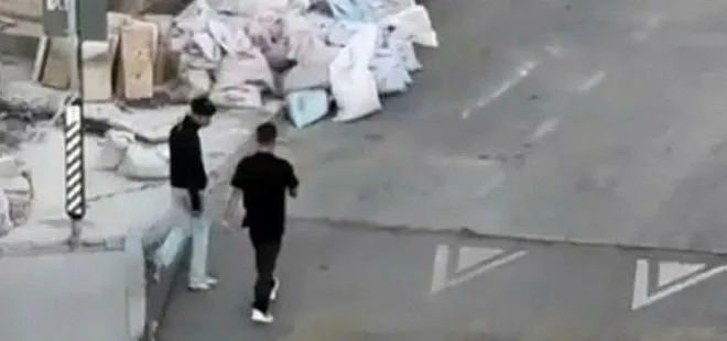 İzmir'de dehşet anları! 15 yaşındaki çocuklar güvenliği bıçakladı