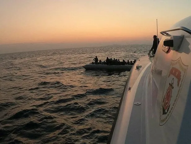 Çanakkale Ayvacık'ta 46'sı çocuk 83 kaçak göçmen yakalandı - 2