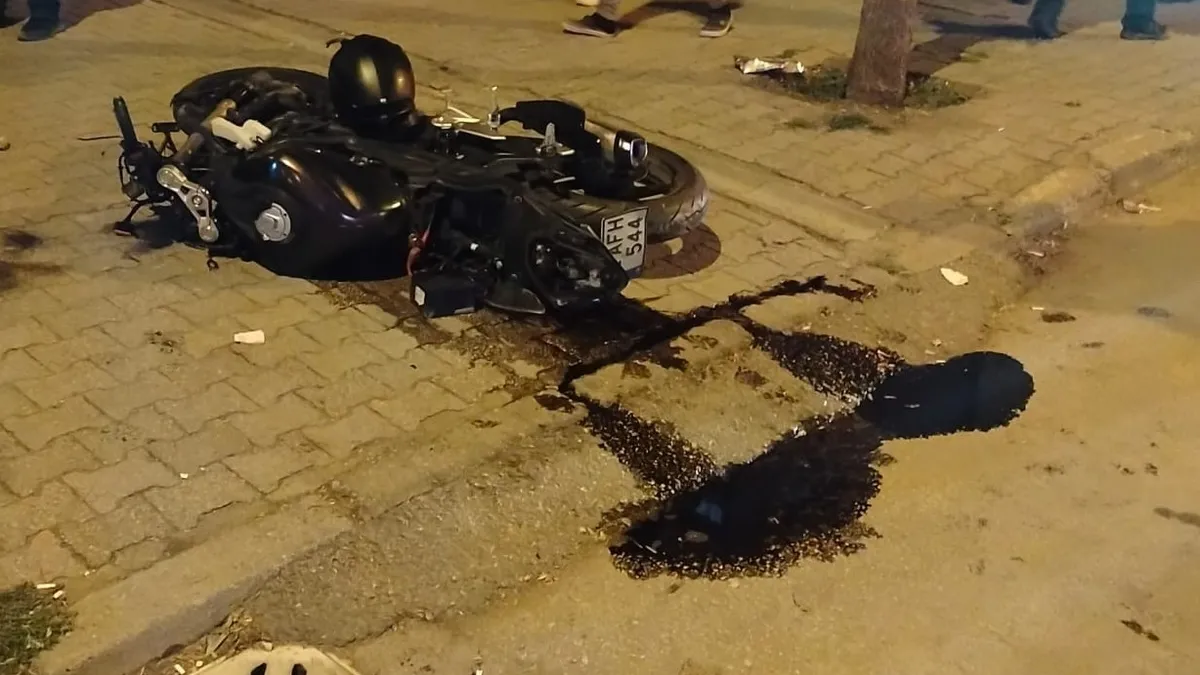 Isparta'da kamyonet ile motosiklet çarpıştı: 1 ölü 1 yaralı