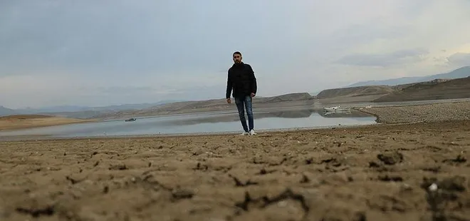 Sivas'ta korkutan görüntü! Sular tamamen çekildi