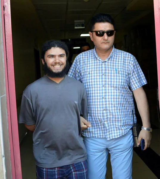 Sürekli sırıtan DEAŞ'lı terörist tutuklandı - 1