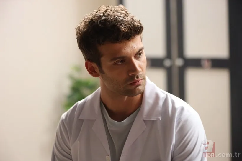 Kuryelikten oyunculuğa! Aynadaki Yabancı'nın yıldızı Caner Topçu'nun dönüşüm hikayesi... 3