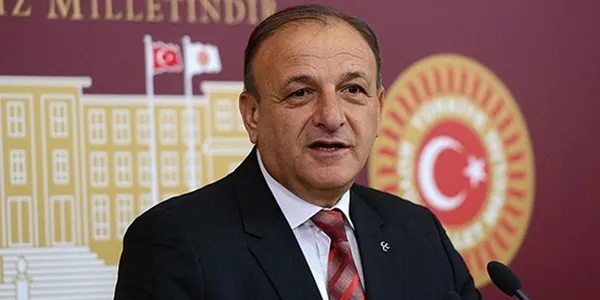1692191619036.jpg CHP'li Barış Yarkadaş: Siz Akşener'in çıkışlarına bakmayın belediyelerden vazgeçemez - 7