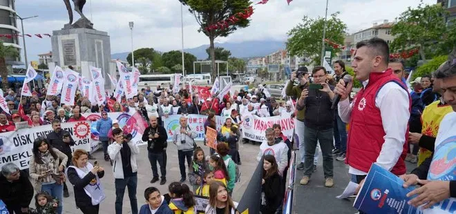 Edremit'te 1 Mayıs Emek ve Dayanışma Günü kutlandı
