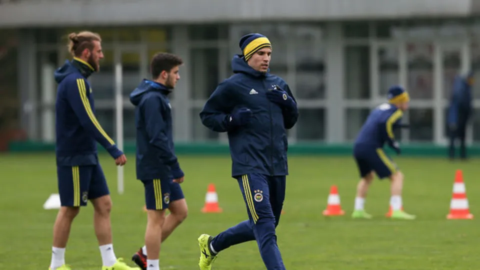 Robin van Persie yönetimi çıldırttı