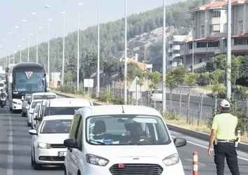 10 bin lira rüşvet alan polislerin sahte evrak oyunu tutmadı!