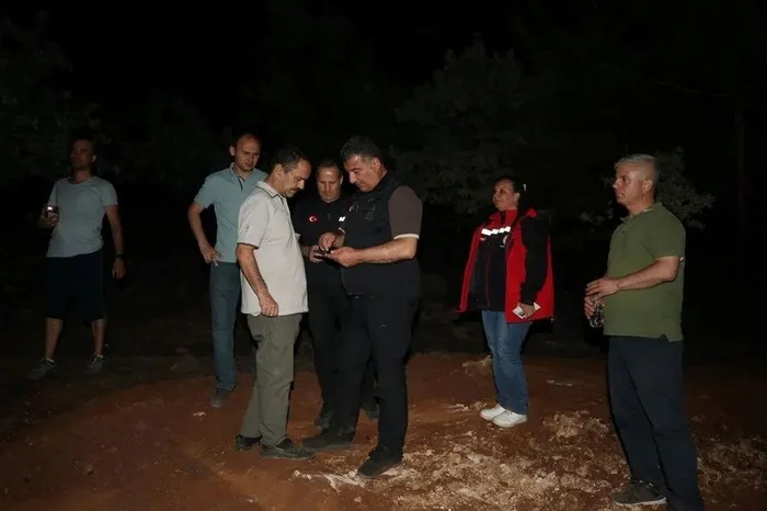 Ciğerlerimiz yanıyor! 3 ilde orman yangını | Çanakkale ve Bursa’da ekiplerin müdahalesi sürüyor | İzmir’deki yangın kontrol altında