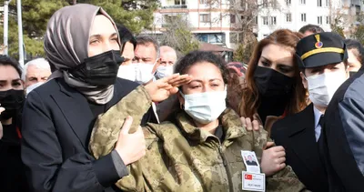 En acı veda! Şehidin nişanlısı yürekleri dağladı: Üniformasını giyip asker selamıyla uğurladı