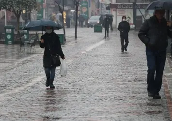 Meteoroloji'den kritik uyarı! Çok sayıda il için sağanak yağış alarmı