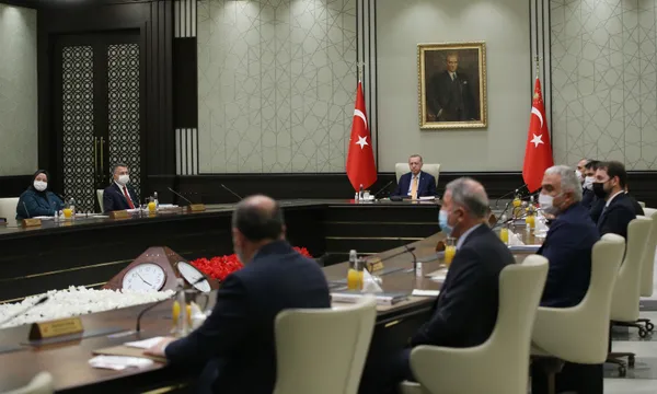 kabine-yarin-baskan-erdogan-liderliginde-toplaniyor-sosyal-konut-projesinde-sart-ne-olacak-kac-tlye-kadar-borc-1662286450140.jpg Kabine Başkan Erdoğan liderliğinde toplanıyor! Sosyal konut projesinde şartlar ne olacak? Kaç TL'ye kadar borçlar silinecek? - 9