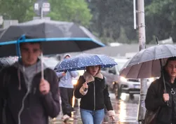 Hafta sonu ülke geneli yağışlı! Çöl tozu çekiliyor, yerine yeni sistem geliyor