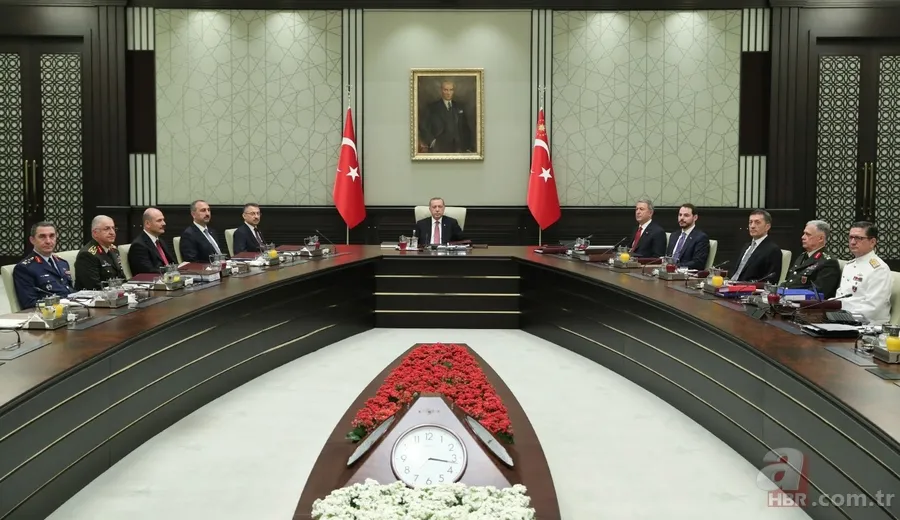 Erdoğan başkanlığında Yüksek Askeri Şura üyeleri Anıtkabir'i ziyaret etti 23