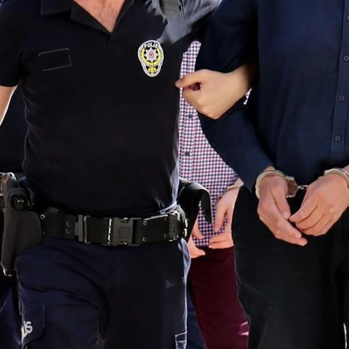 İstanbul'da kriptolu haberleşme kullanan uluslararası uyuşturucu şebekelerine operasyon: 50 şüpheli tespit edildi, çok sayıda varlığa el kondu