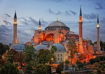 Ayasofya Camii üzerinden algı çalışması! ‘Müzeye çevrildi’ yalanına DMM’den müdahale geldi: Söz konusu bile değildir