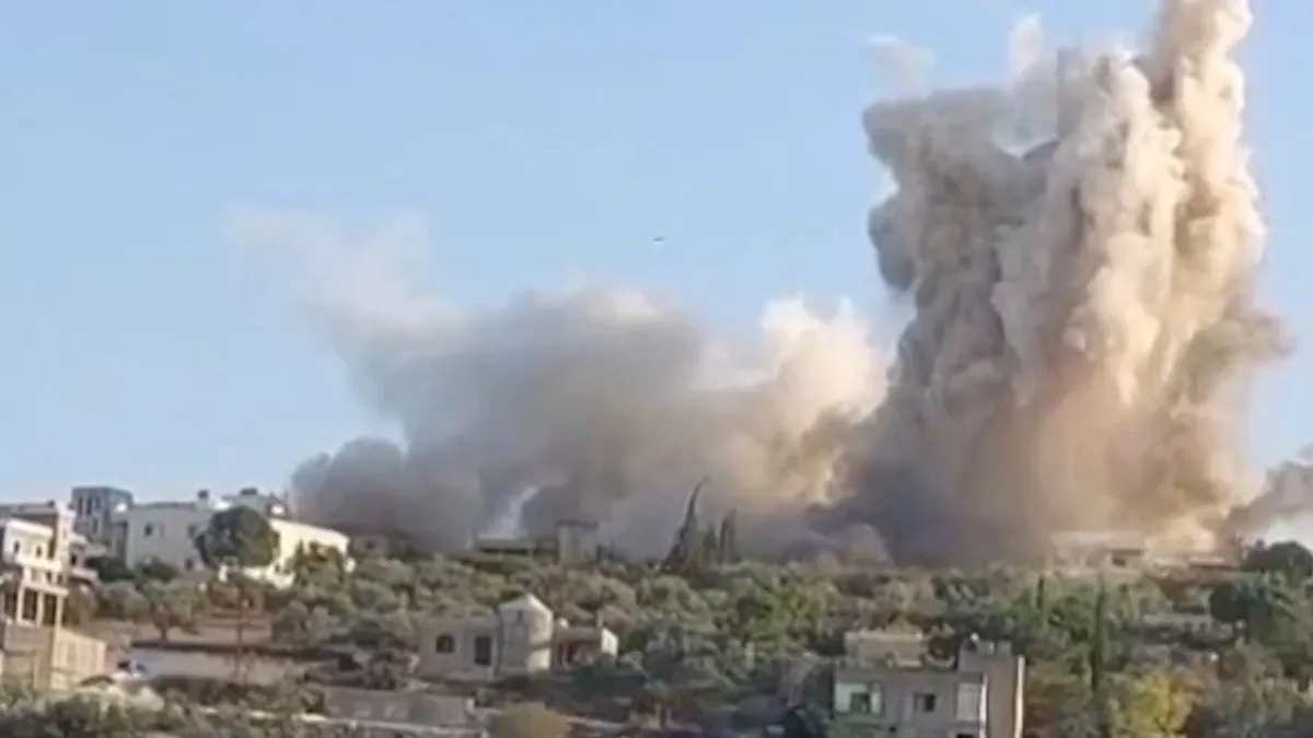 İsrail Lübnan'da bir binayı vurdu