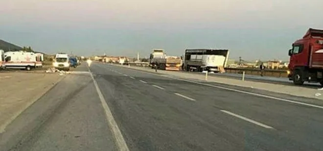 Afyonkarahisar’da tur otobüsü ile tır çarpıştı: 1 ölü, 22 yaralı