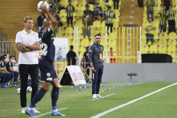 fenerbahce-teknik-direktoru-vitor-pereiradan-genc-muhammed-ve-ardaya-yonelik-aciklama-1629409455164.jpg Fenerbahçe Teknik Direktörü Vitor Pereira'dan genç Muhammed ve Arda'ya yönelik açıklama - 1